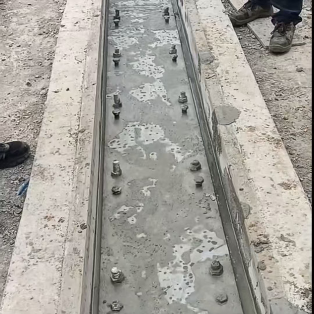 洪湖港口码头起重机龙门吊重型机械设备稳固用早强快凝轨道胶泥